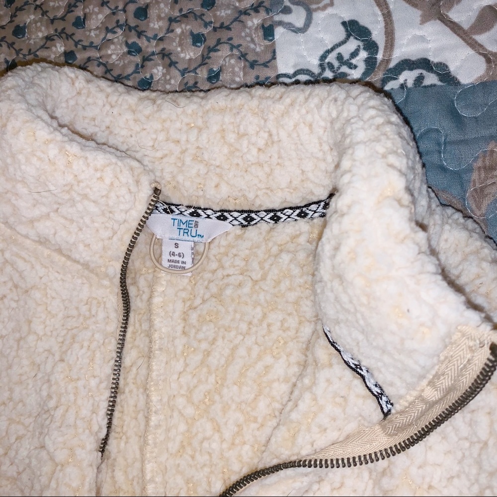 sold — - Picture 3 of 3